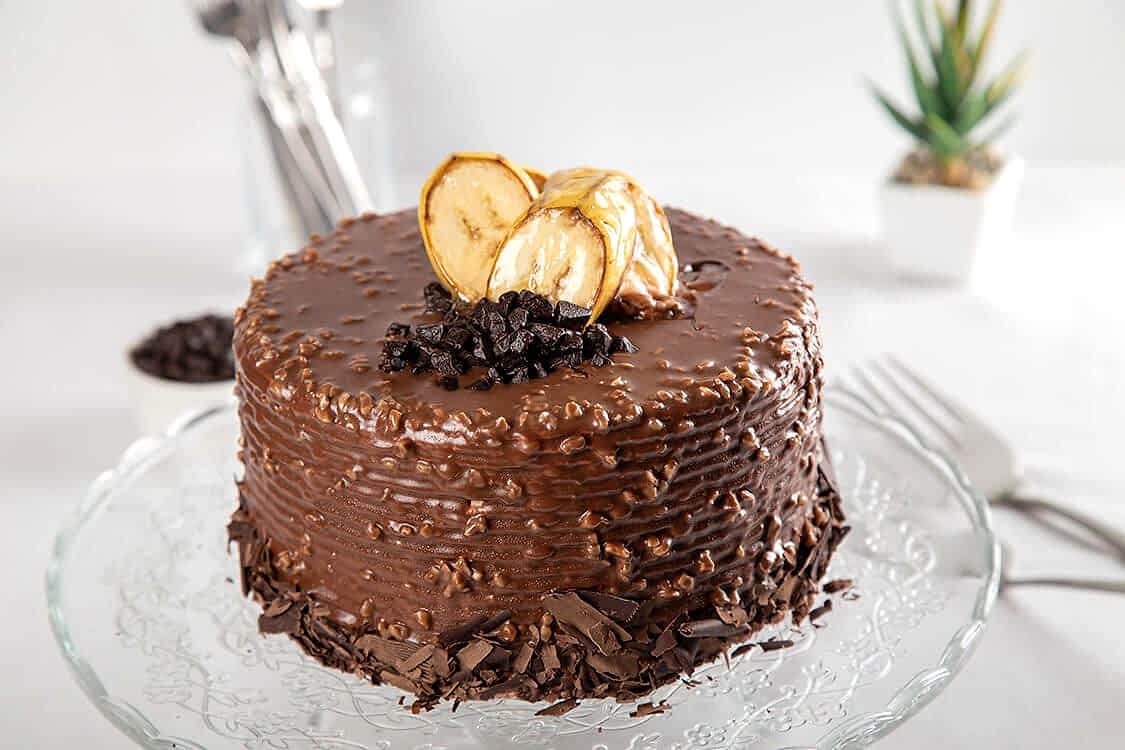 Yaş Pastalar: Kutlamaların Vazgeçilmez Lezzeti